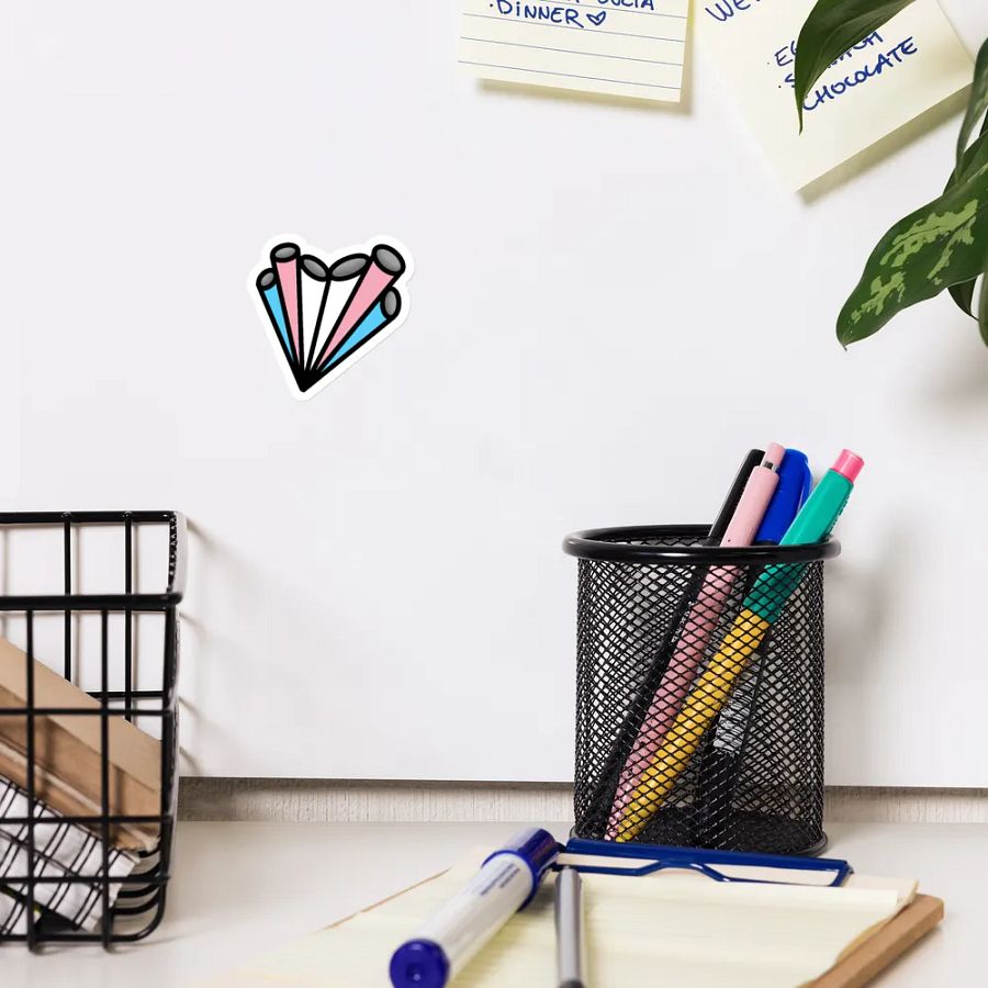 Trans heart magnet product image (12)