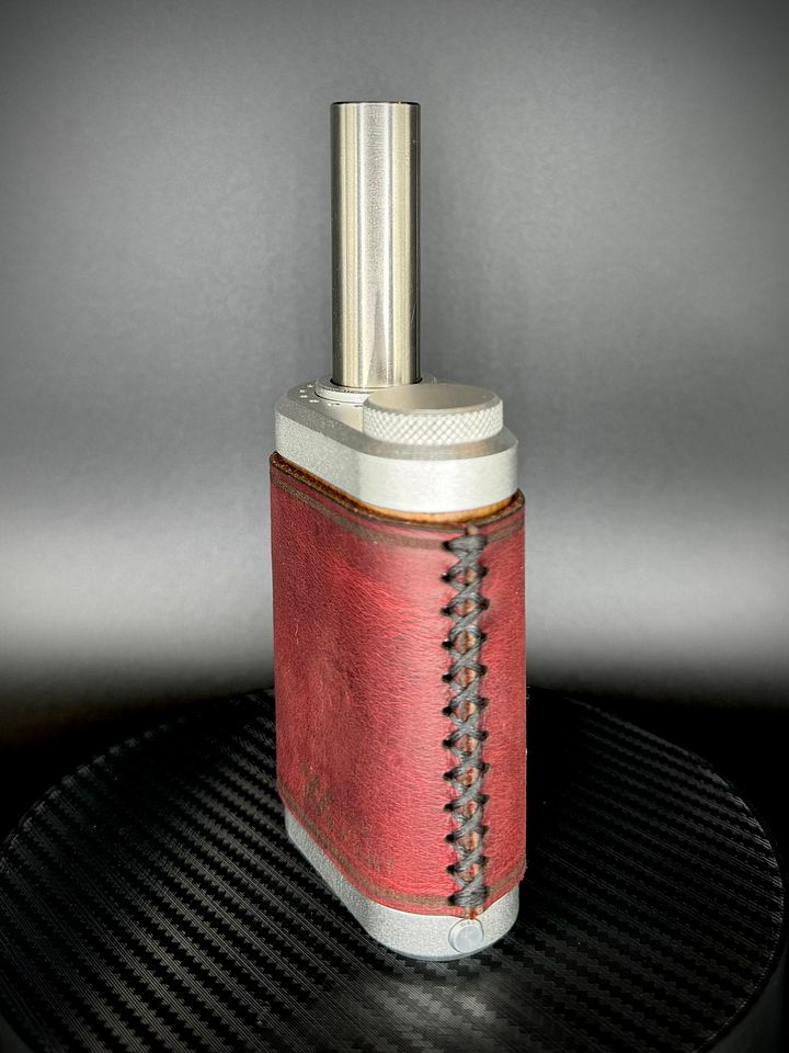 Leather SedHed Tinymight 2 TM2 Sleeve - Red product image (2)