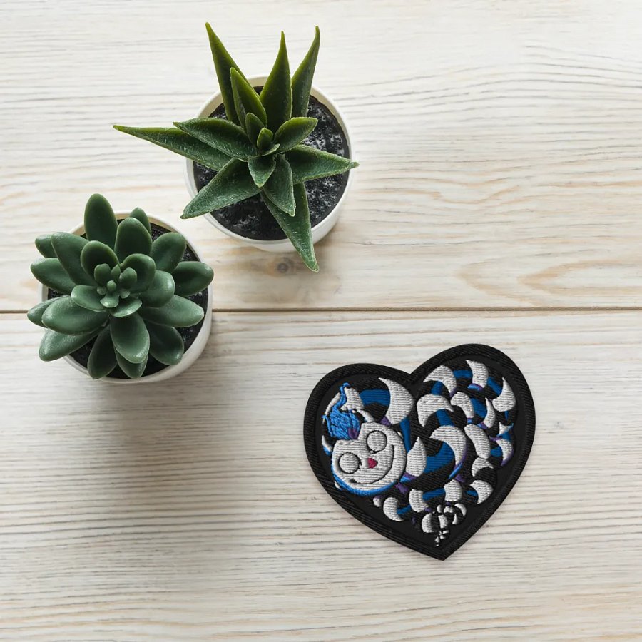 Heart Worm Embroidered Patch product image (4)