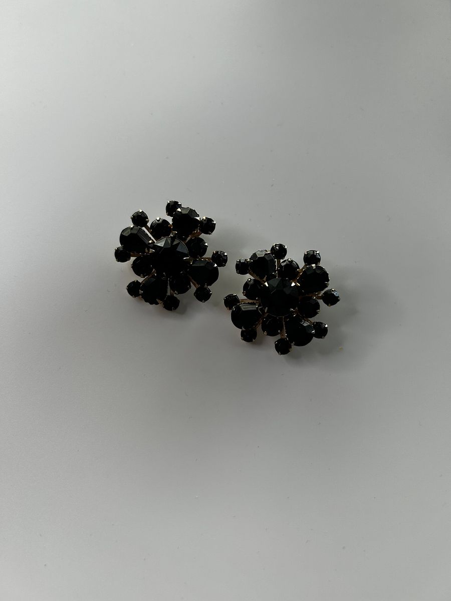 Vintage Gold Tone Black Flower Starburst Clip On Earrings product image (1)