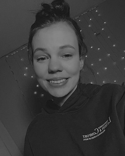 grateful that I can smile like I used to. ✨
•
•
•
•
•
Niet alle foto’s hoeven perfect te zijn 😎