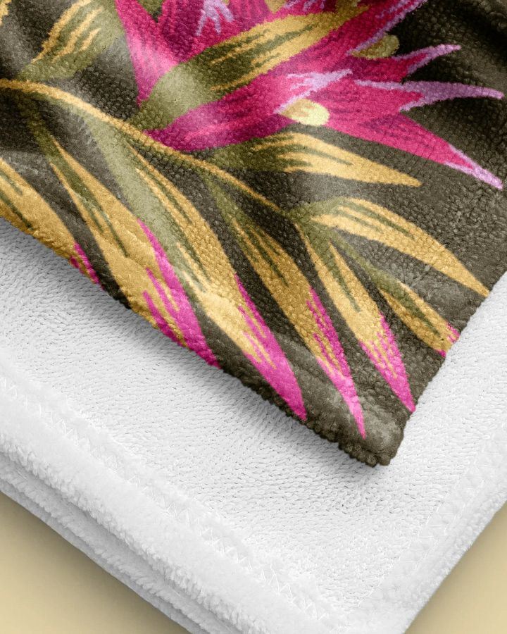 Beach Towel - Fasciata Tropical / Pink & Green product image (2)