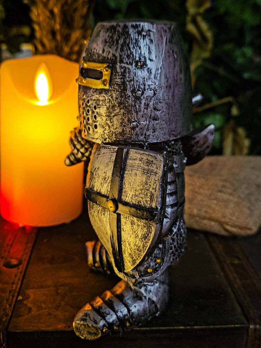 The Armored Kingdom King's Guard Knight Collectible product image (4)