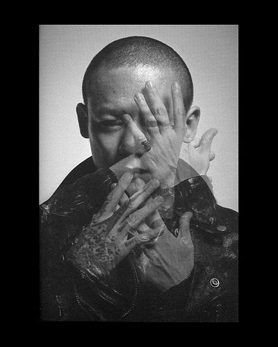 Kyo Dir en Grey carousel of scratches
📸 various color edits by me
━
Bringing the content from my @mgdr.archive back to my mai...