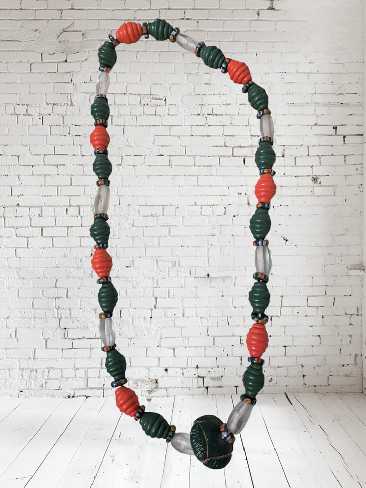 Red and Green Beaded Necklace product image (1)