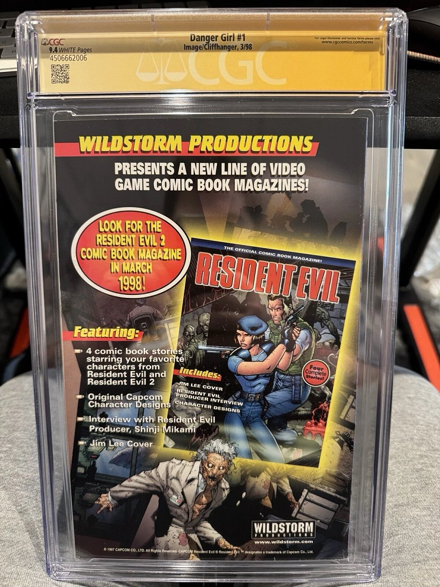 Danger Girl #1 (1998) CGC 9.4 SS | J. Scott Campbell Signed | 1st Appearance of Danger Girl Team product image (2)