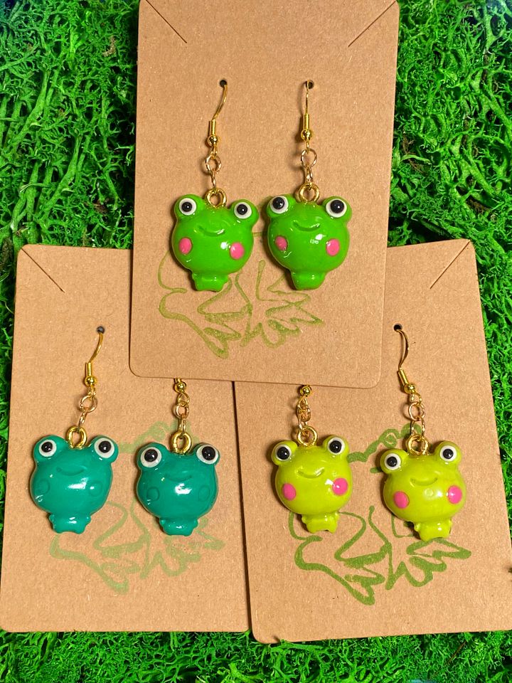 Smol Blushing Frogs product image (1)