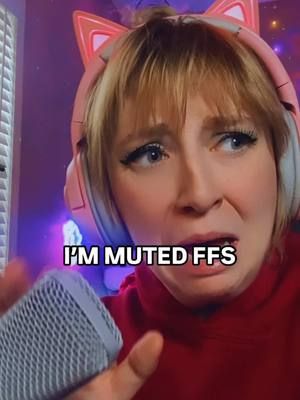 I’m a professional so this has never happened 🥴 #twitch #twitchstreamer #streamer #slobs #razer 
