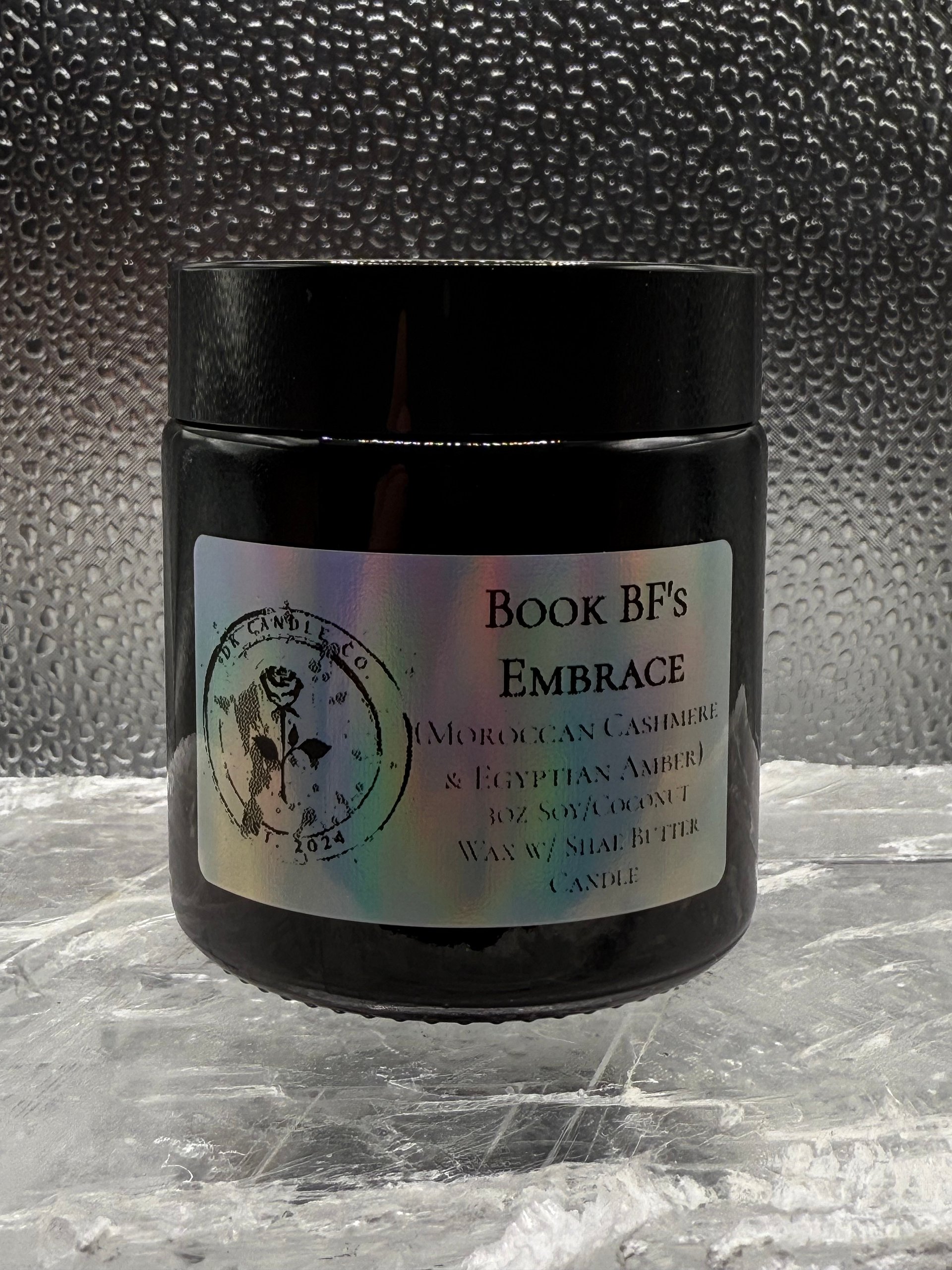 Book Boyfriend's Embrace (Moroccan Cashmere and Egyptian Amber) product image (1)