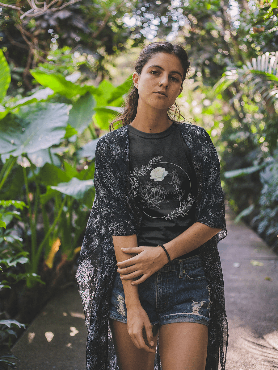 Floral White Line T product image (2)