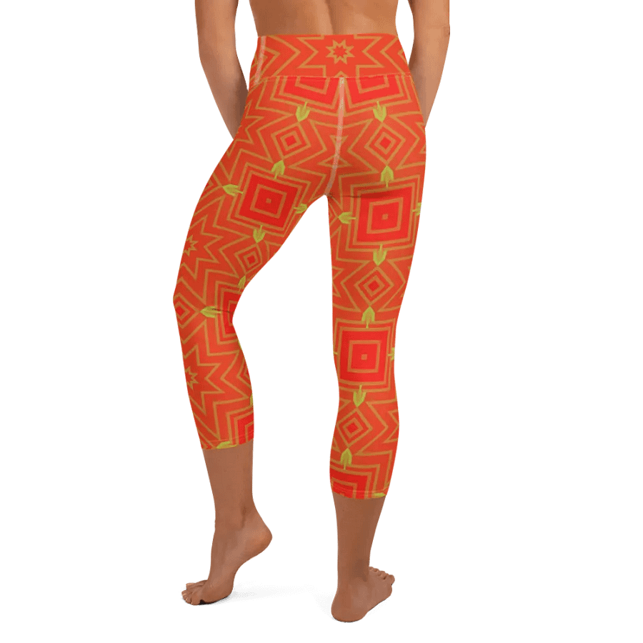 Modern Maze Capri Leggings product image (4)