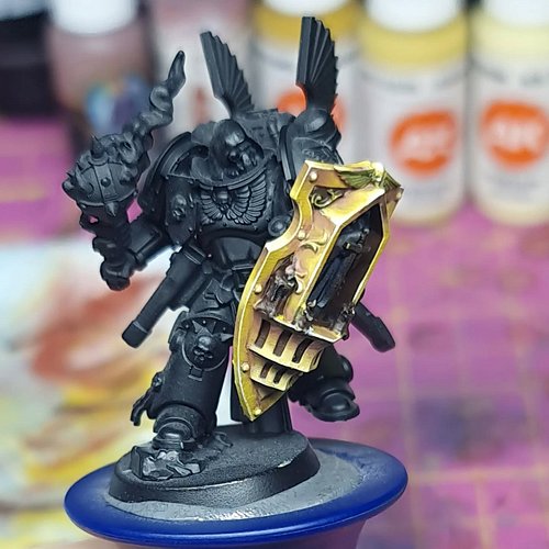 Quick NMM gold practice from the other week

#NMM #Gold #40k #warhammer #warhammer40k #spacemarines40k #spacemarine #darkange...