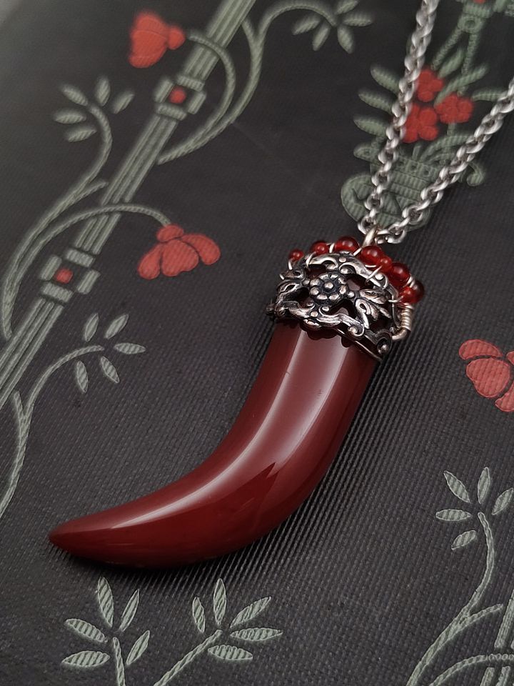 Wrapped Talisman - Filigree Fire Talon product image (1)