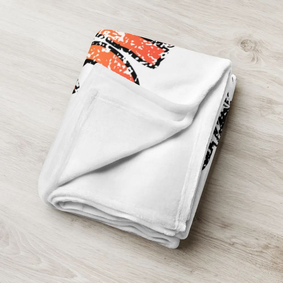 Wolf Star Throw Blanket product image (11)