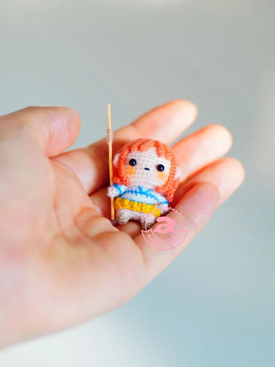 Orange Pirate Girl - Micro crochet product image (3)