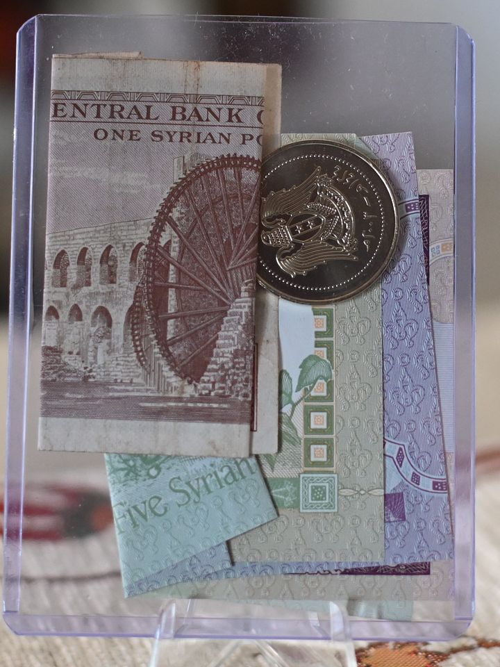 اوراق نقدية ورقية سورية اصدار 1980 - 1990 product image (1)