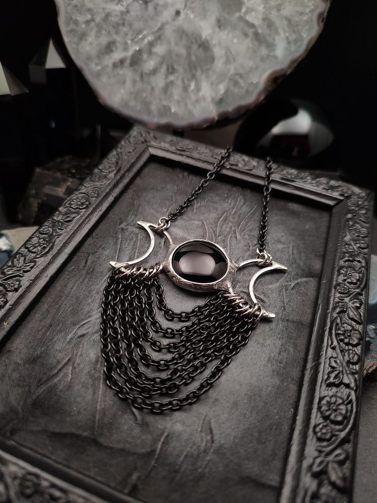 Moon Spirit - Lunar Triad Sweeps product image (2)