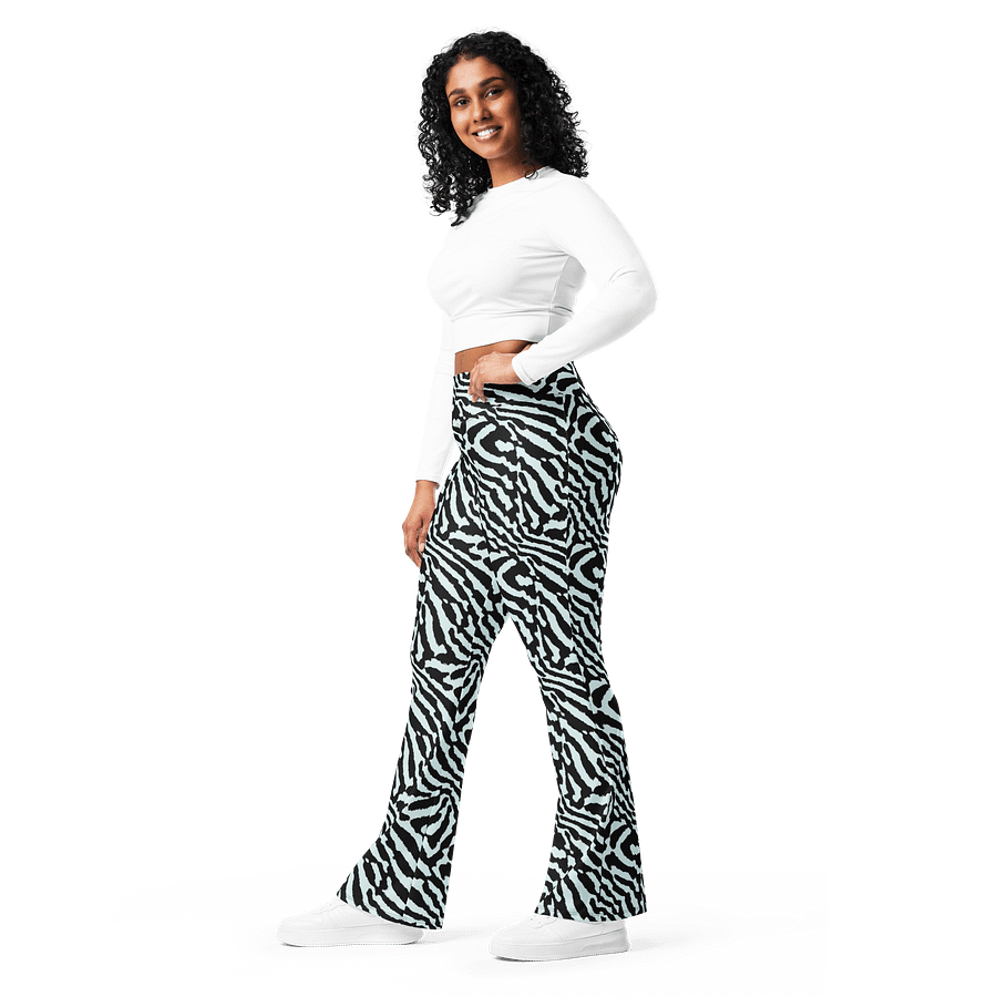 Blue Zebra Flare Leggings product image (10)