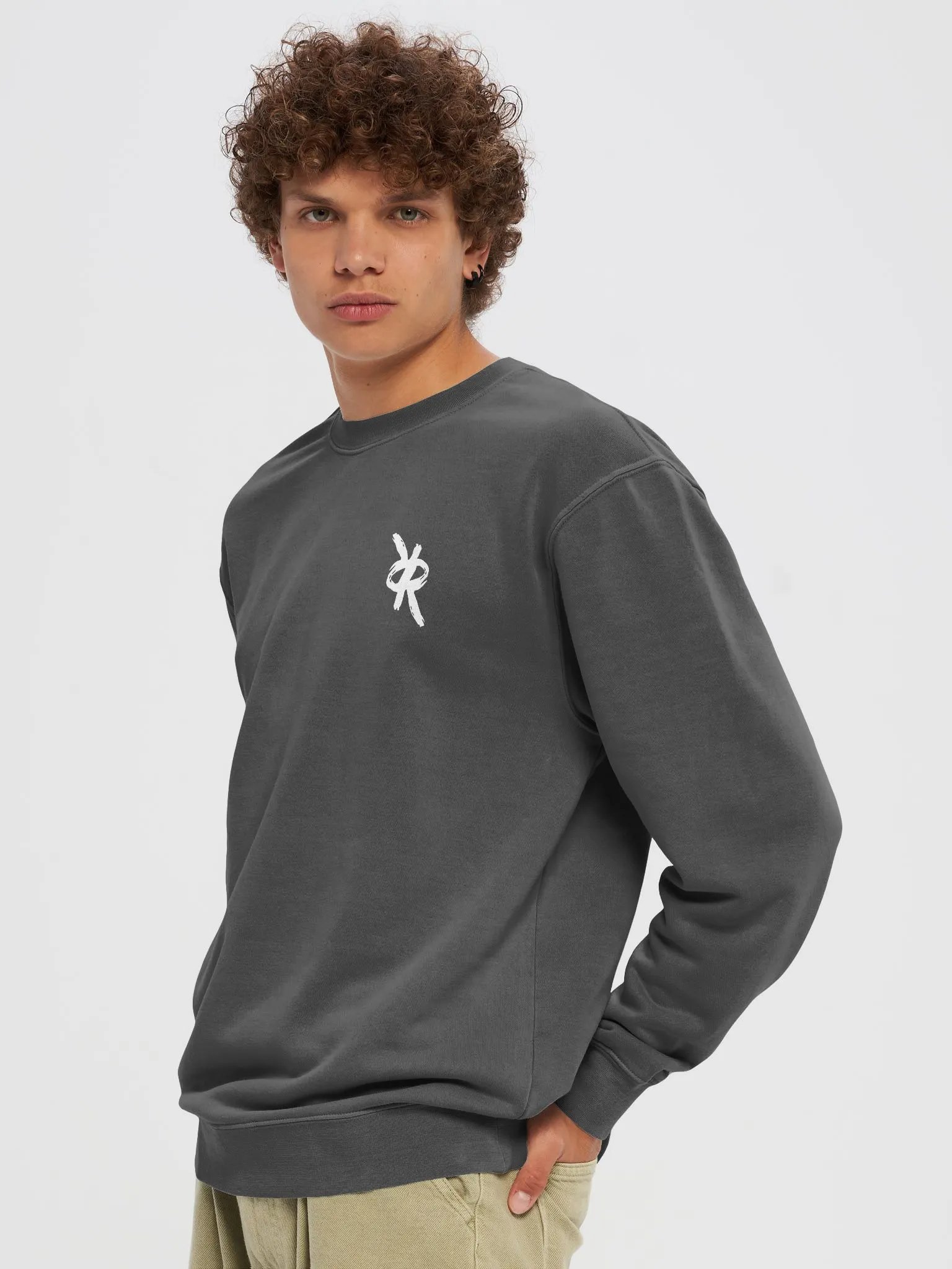 Rutra Sweatshirt - White Logo product image (56)