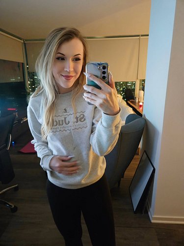 Workout Day 1284: Honestly probably my worst workout in a while. Stuffed from Thanksgiving and getting a bit sick but yoga at...