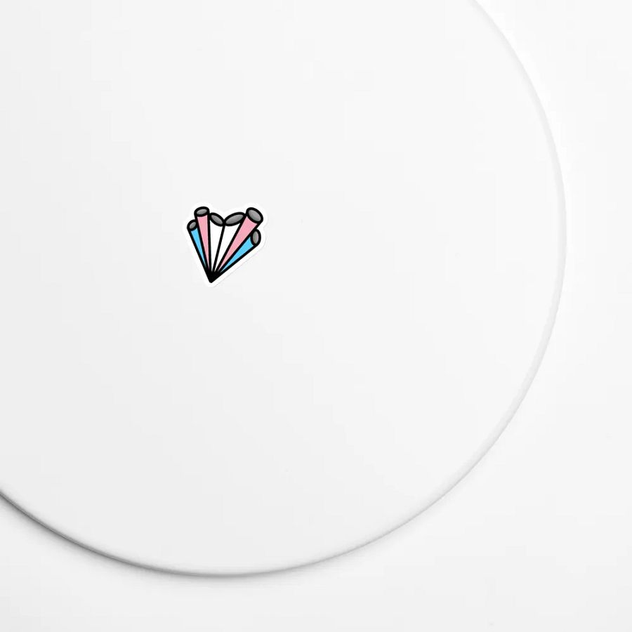 Trans heart magnet product image (7)