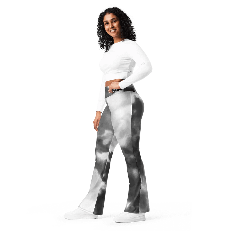 YesYes B/W Flare Leggings product image (5)