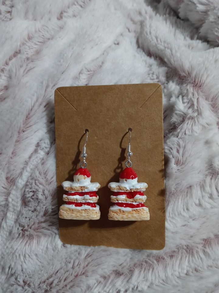 Boss momma strawberry shortcake earrings product image (1)