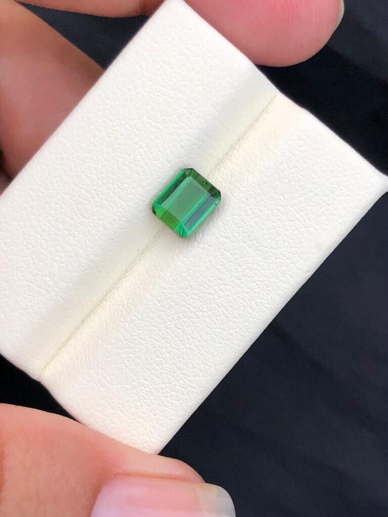 TOURMALINE EMERALD CUT GREEN COLOR GEMSTONE FOR RING & JEWELLERY, 1.50 CARAT product image (1)