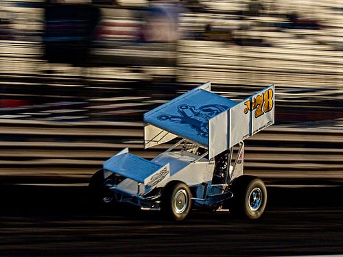 It’s race day… again! 

#knoxvilleraceway #sprintcar #dirttrackracing #motorsport