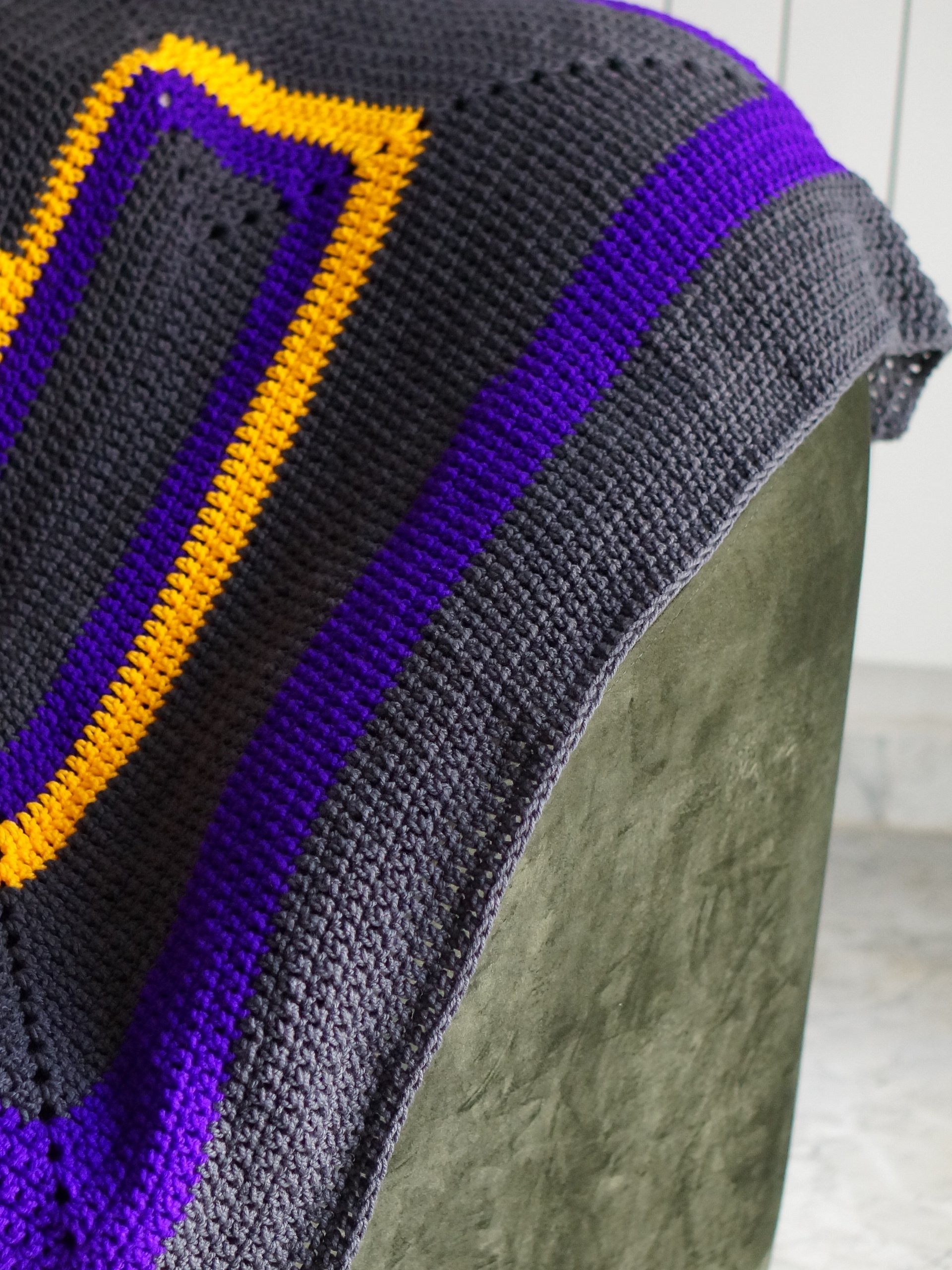 Solid granny rectangle blanket product image (1)