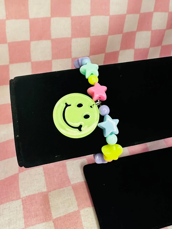 Pastel Rainbow Star Green Smiley Face Stretch Bracelet product image (1)