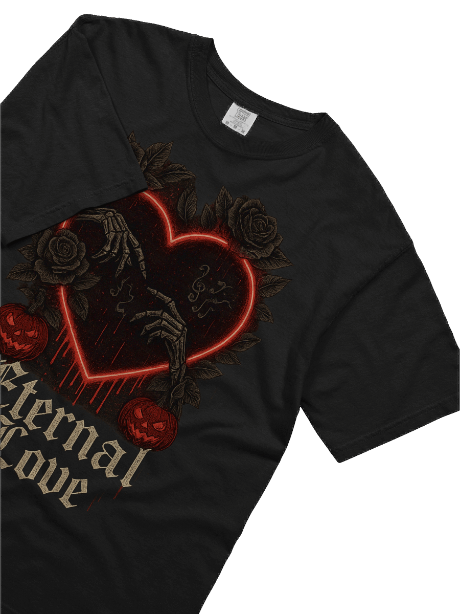 Eternal Love – Gothic Heart Tee product image (3)