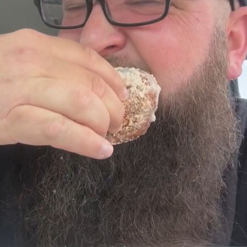 This Donut is on ANOTHER LEVEL! 🔥 @parlordoughnuts