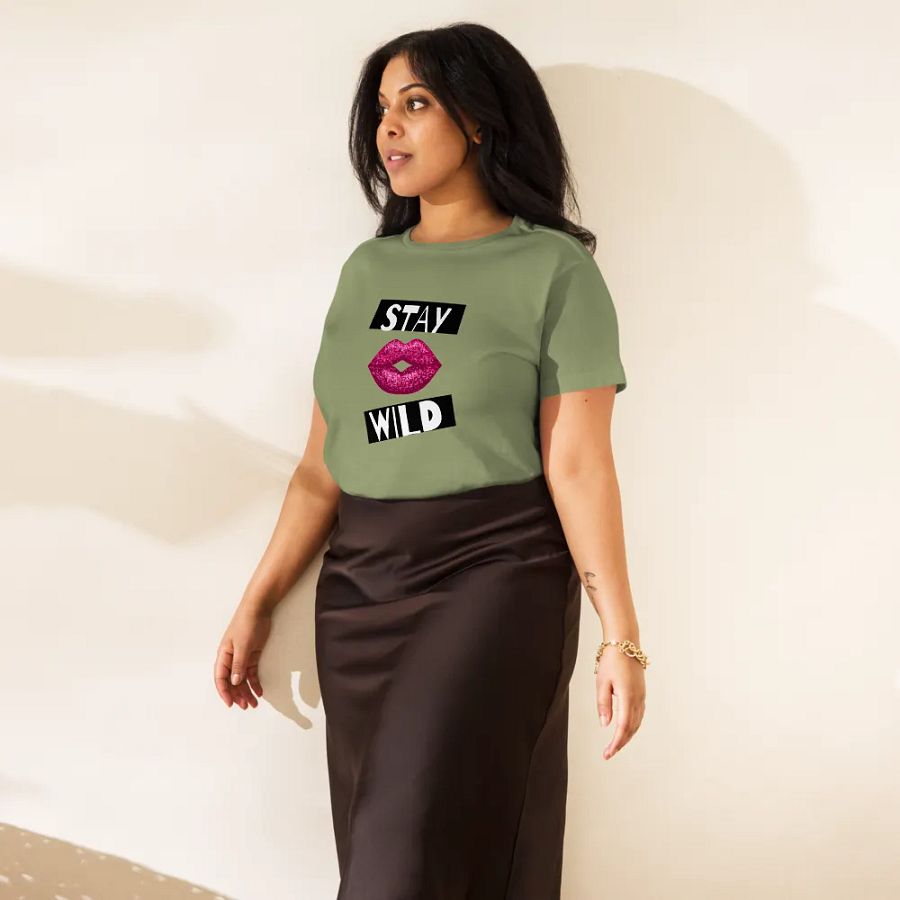 Glitter Lips High-Waisted Tee product image (48)