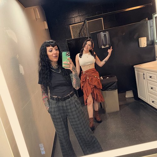 Just the two of us… and whatever’s lurking in the dark. 🕯️
Savannah and I take on a brand new haunted location —no backup, ju...