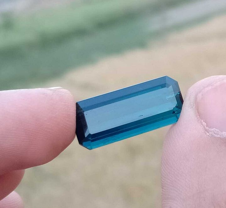 LOOSE GEMSTONE FOR JEWELRY INDICOLITE TOURMALINE DEEP BLUE EMERALD CUT, 14 CARAT product image (1)