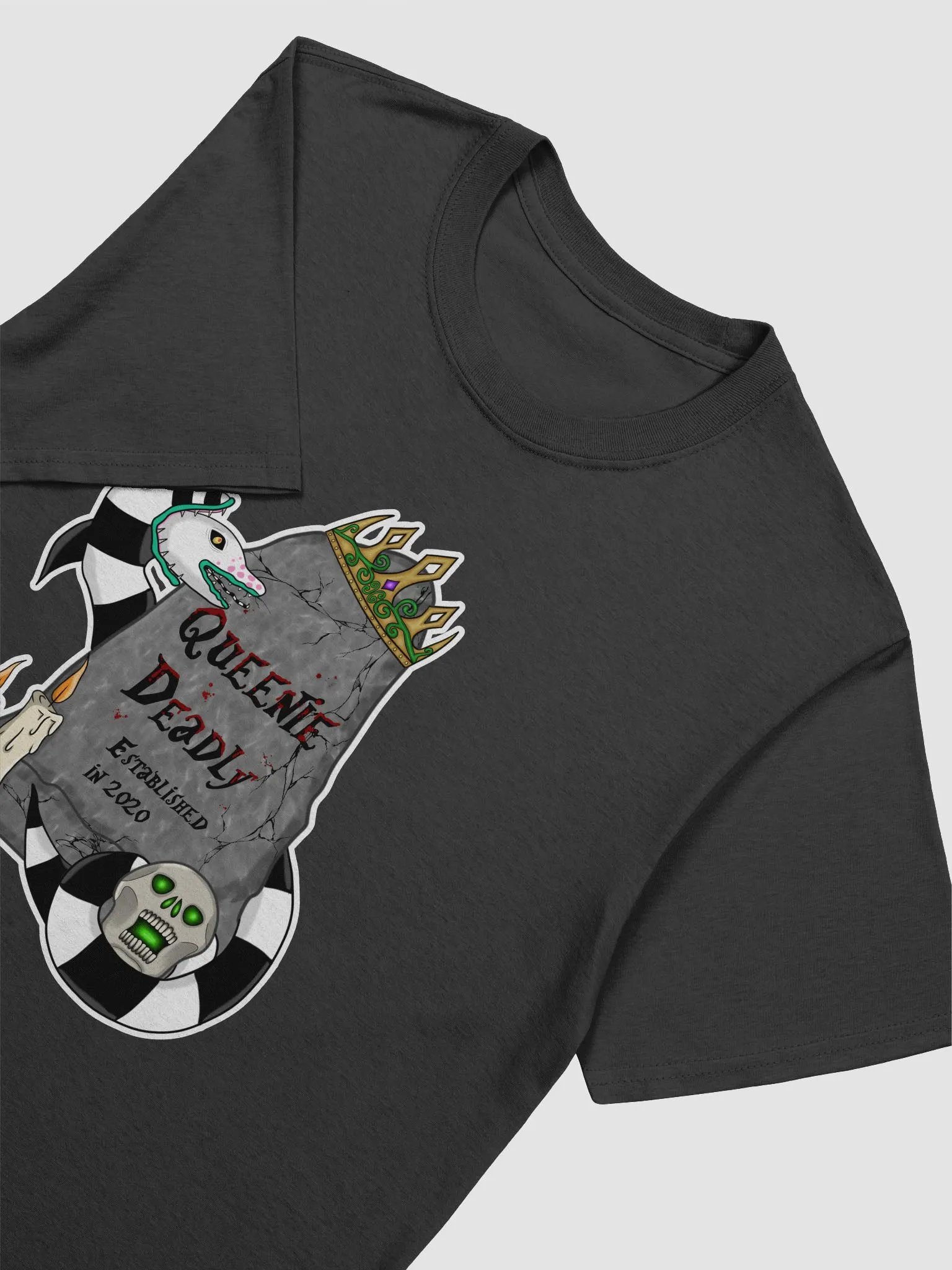 queen t-shirt product image (3)