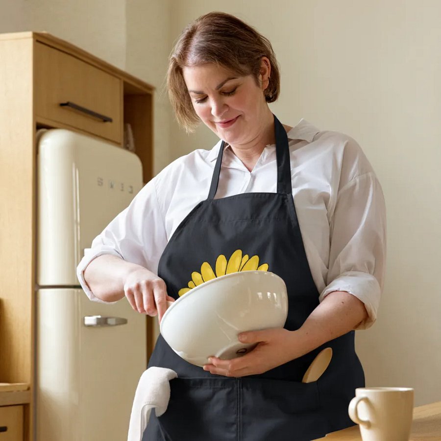 Yellow Daisy Organic Apron product image (5)