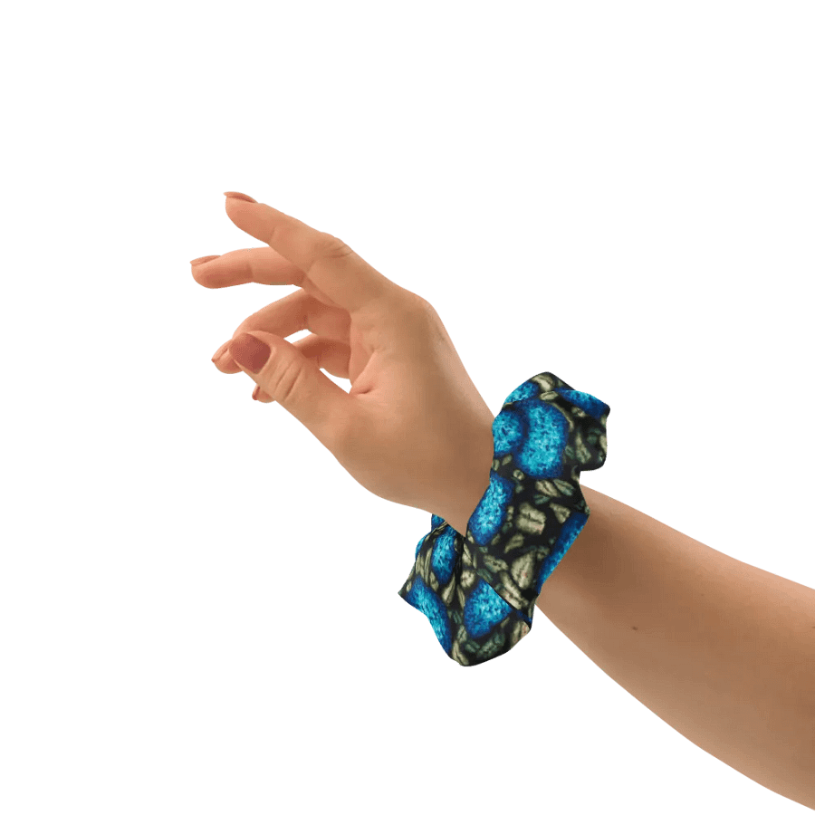 HYDRANGEAS IV scrunchie product image (3)