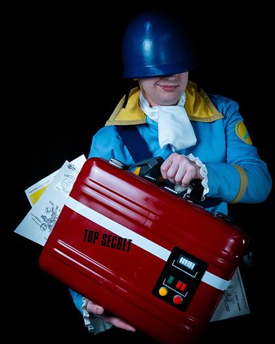 “This is MY intelligence.” - TF2 Soldier

📸 @nathan.gillner 
Cosplayer @fraize.paige 
Hair of the Dragon 2025

 #tf2 #teamfor...