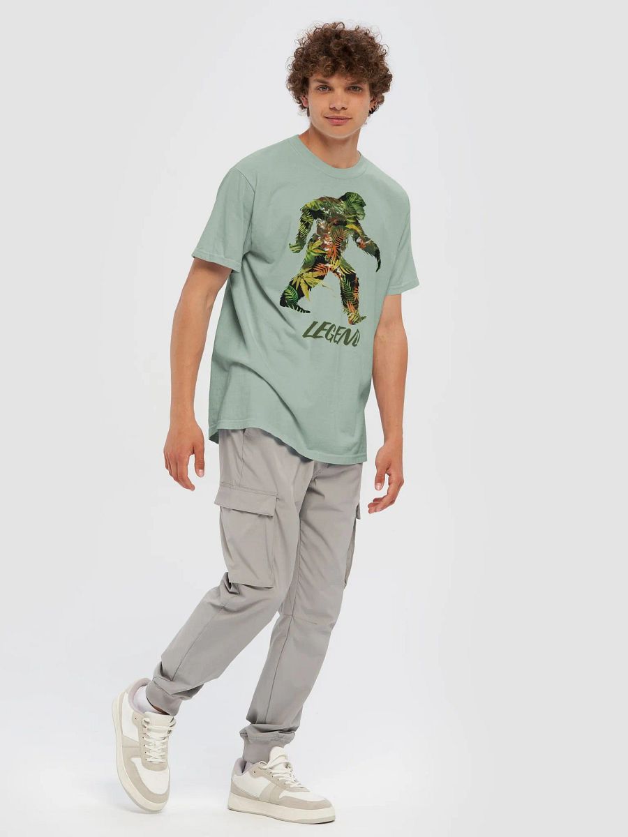Legendary Leaves Silhouette Tee product image (18)