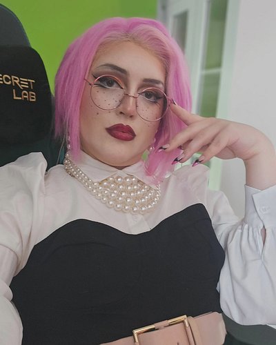 Too tired to edit - Sue me!

Using @inglot_cosmetics @sunsetmakeupofficial lipstick @sugarpill