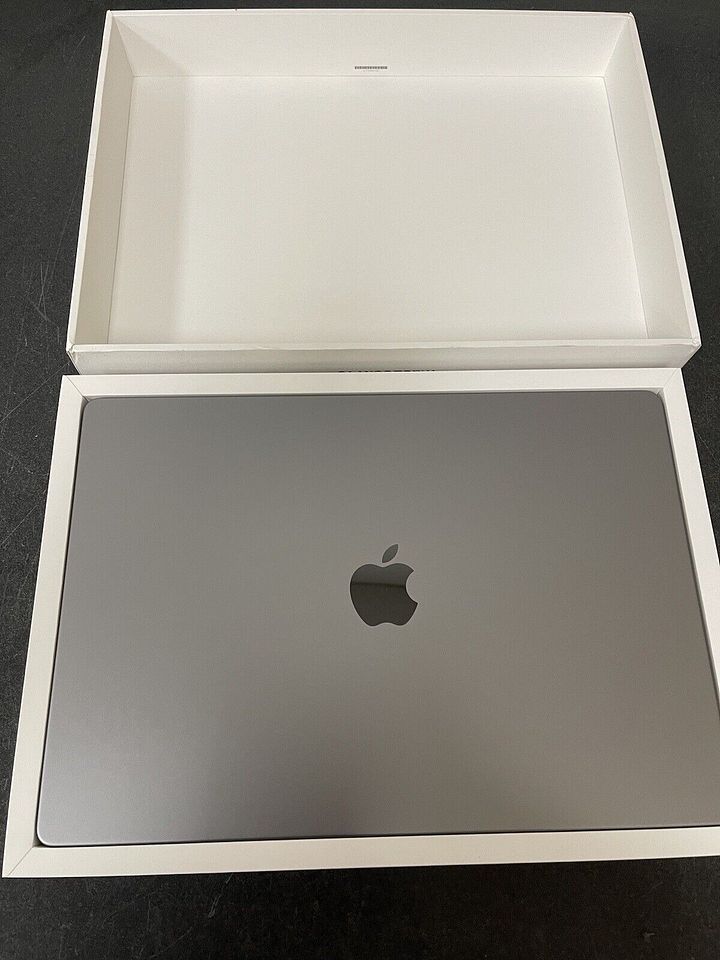 M1 MAX MACBOOK PRO - 64GB / 2TB (SPACE GRAY) product image (2)