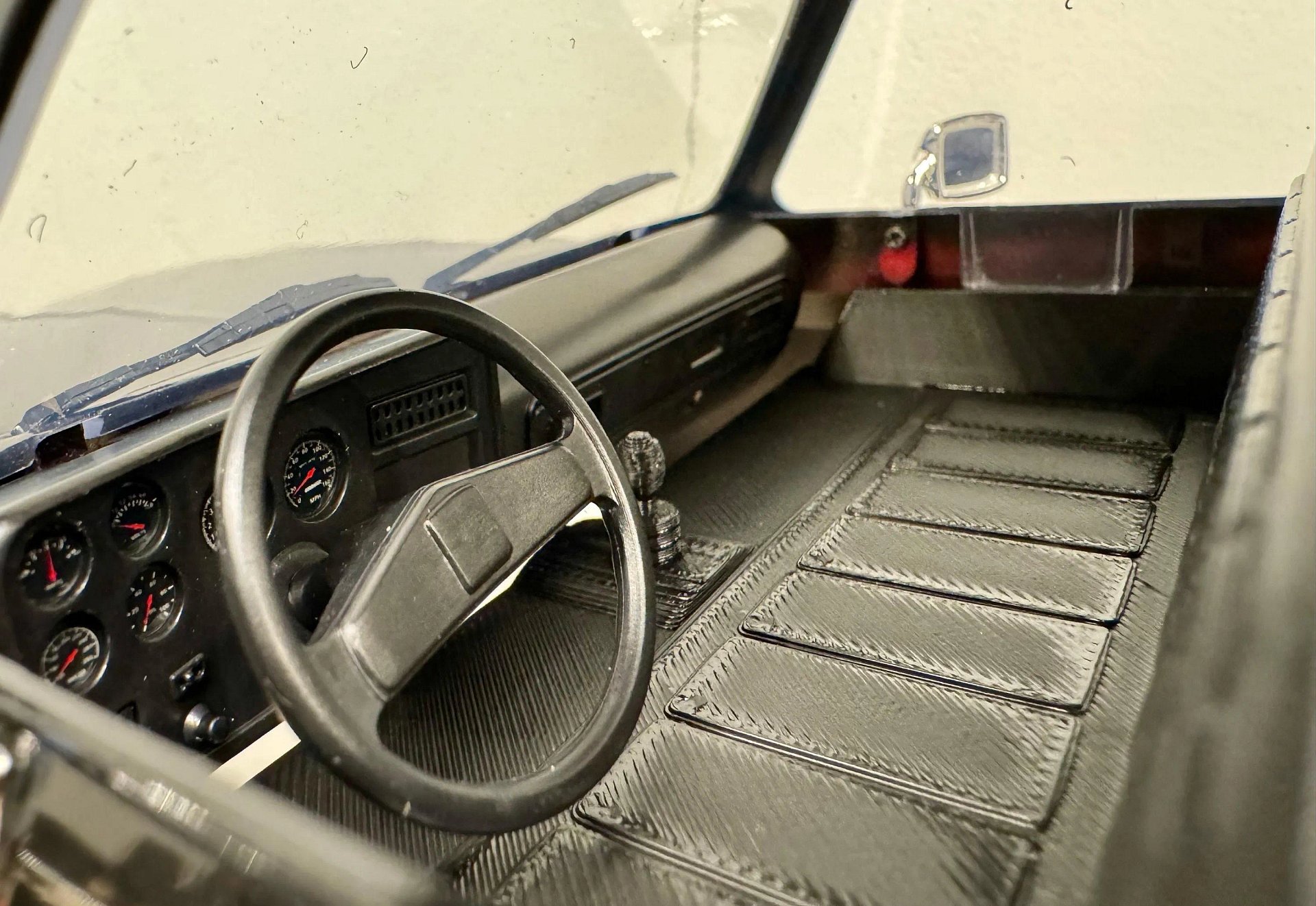 FMS FCX18 k10 Interior product image (1)