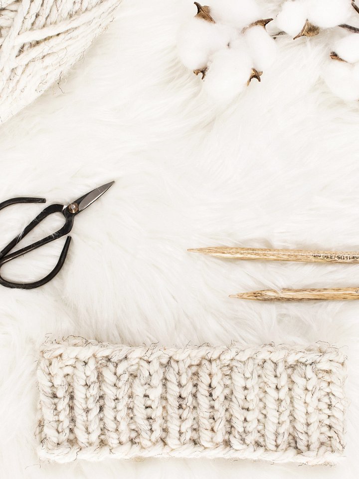 Quick & Easy Headband Knitting Pattern - Simplicity product image (1)
