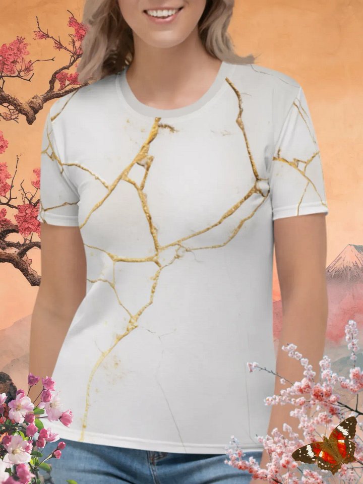 Elegant White & Gold Kintsugi product image (1)