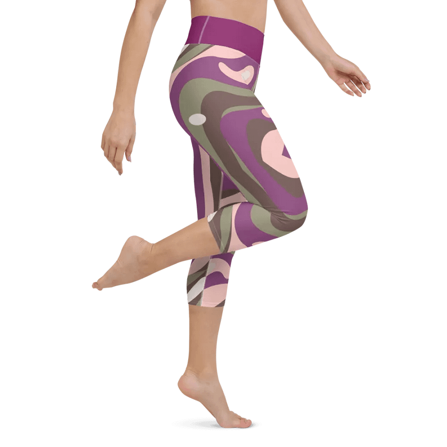 90s-inspired Yoga Capri Leggings – Stretch, Style, and Comfort product image (8)