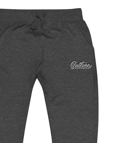 Same clean look, different vibe. The OUTLINE Logo Joggers, built for movement and style 🏃

#OutlineMinimalist