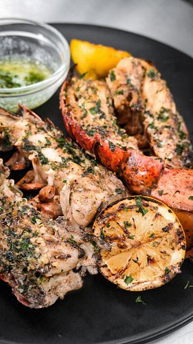 𝗧𝗥𝗨𝗙𝗙𝗟𝗘 𝗚𝗔𝗥𝗟𝗜𝗖 𝗕𝗨𝗧𝗧𝗘𝗥 𝗟𝗢𝗕𝗦𝗧𝗘𝗥 𝗧𝗔𝗜𝗟𝗦
We all know lobster and butter is just a match made in heaven. Add a little truffle to th...