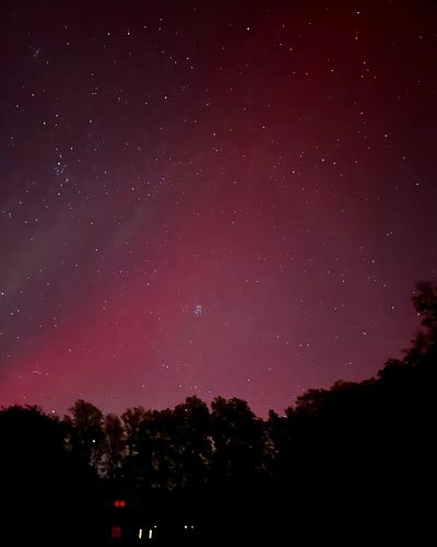 These views are nuts! In the video at the end you can enjoy the sounds of coyotes howling and yelping as well as a screech ow...